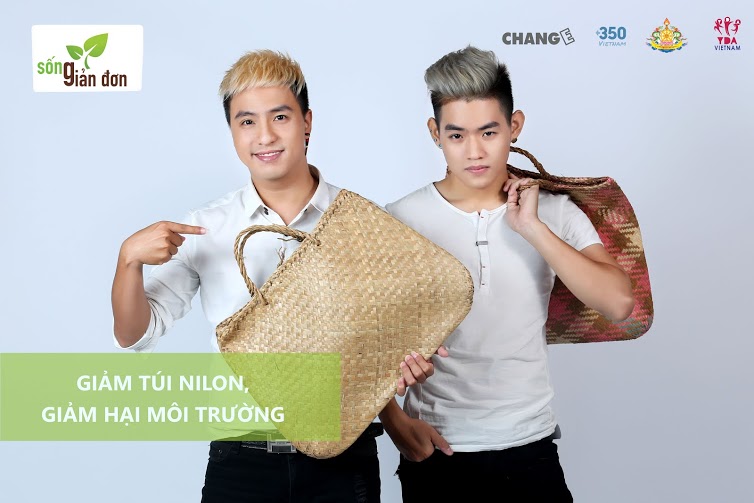 Nghệ[-]sĩ[-]Việt[-]Nam[-]tham[-]gia[-]chiến[-]dịch[-]"Sống[-]giản[-]đơn"